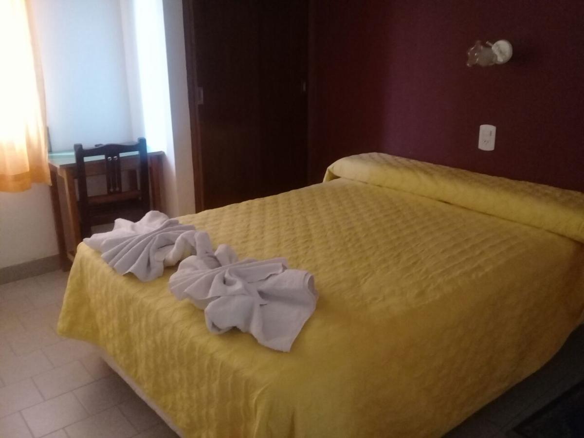 Hotel Daives Термас-де-Ріо-Ондо Екстер'єр фото